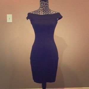 Stunning Gianni Bini little black dress
